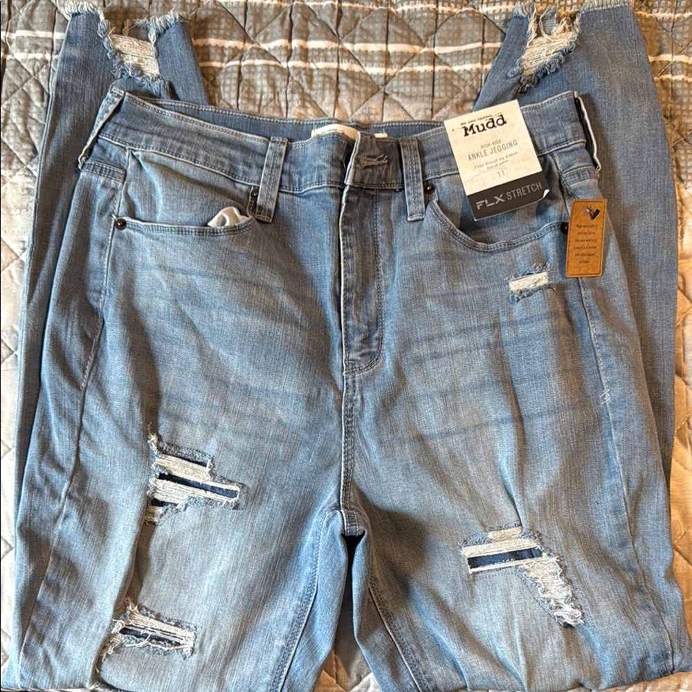 Mudd Light Blue Cropped Distressed Jeans